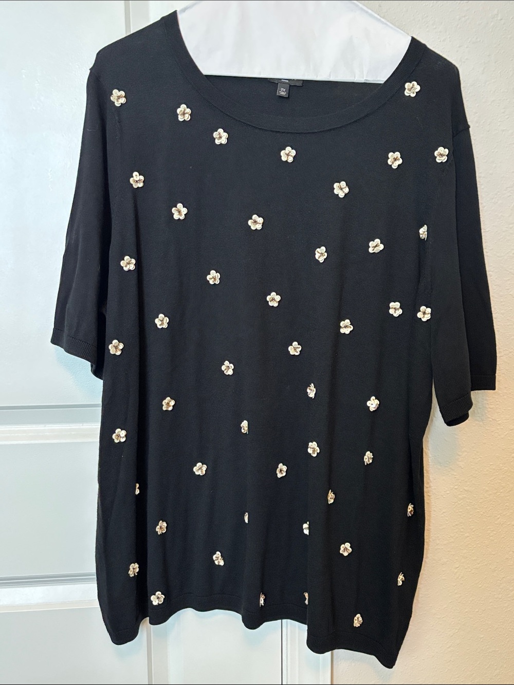 Talbots 2X Black Floral-Appliqué Women's Top